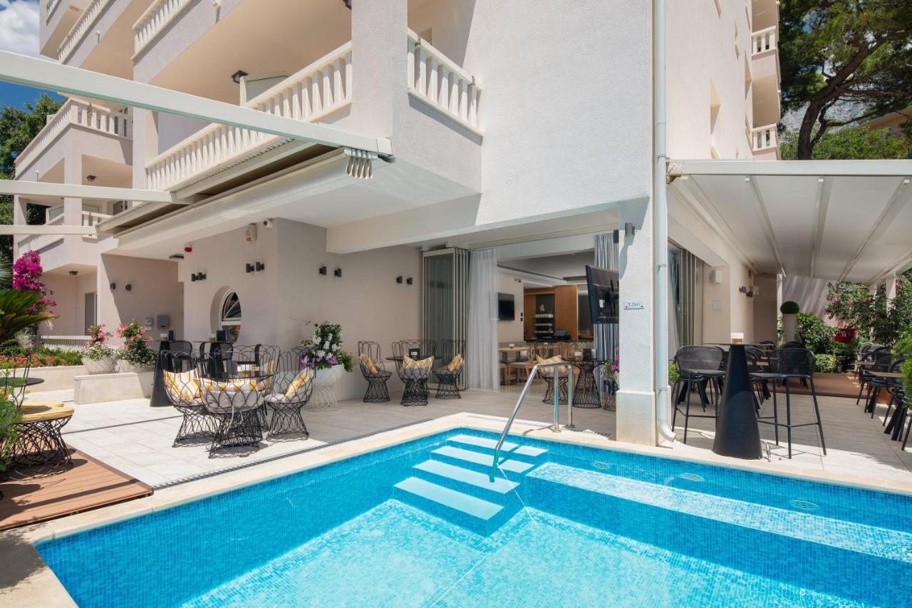 Aparthotel Flora Tucepi Luaran gambar